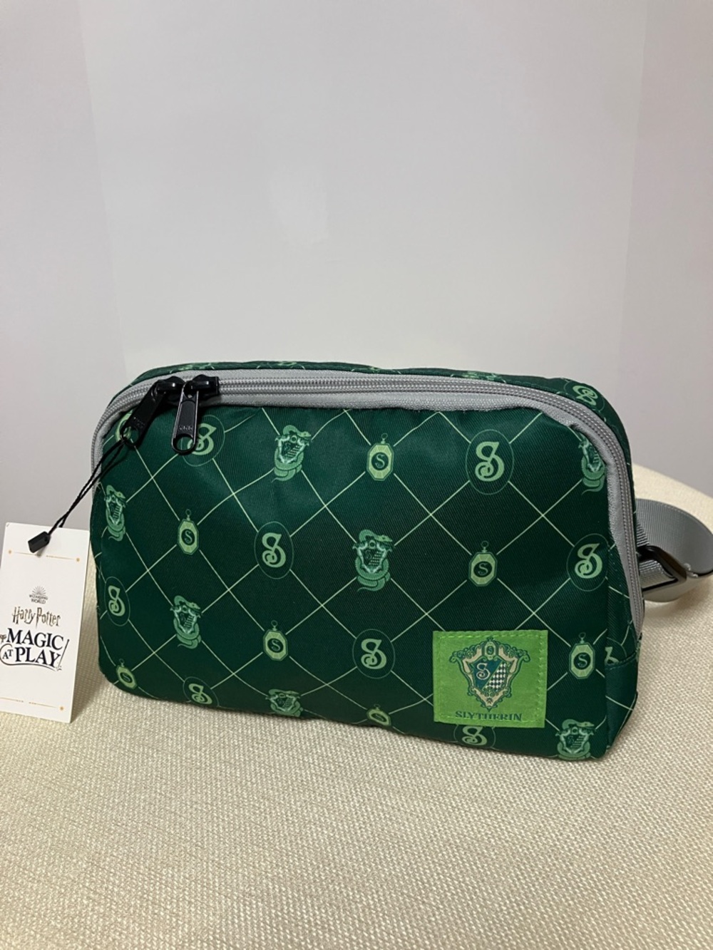 Harry Potter Wizarding World Slytherin Crossbody Belt Bag Green